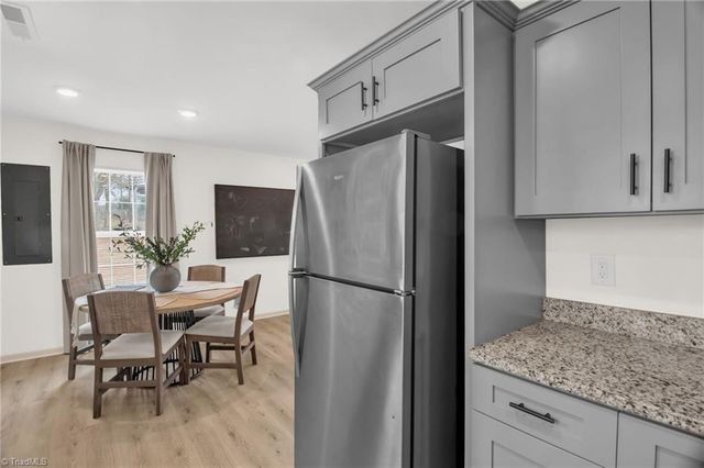 2069 Darwick Road, Winston-salem, NC 27127