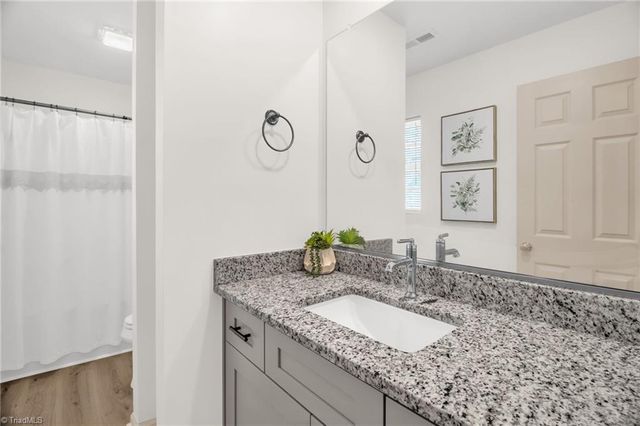 2069 Darwick Road, Winston-salem, NC 27127