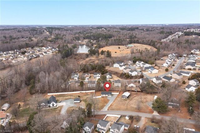 2069 Darwick Road, Winston-salem, NC 27127