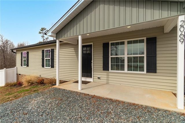 2069 Darwick Road, Winston-salem, NC 27127