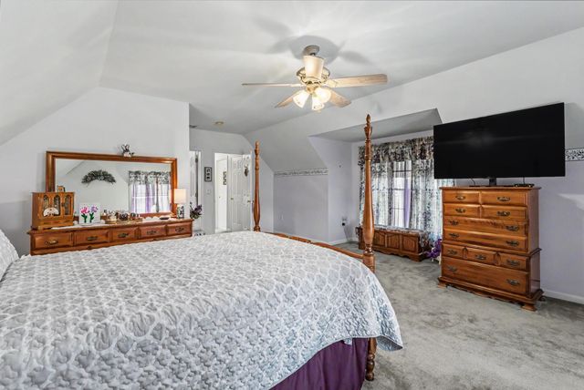 68 Barbara Lane, Hudson, NH 03051