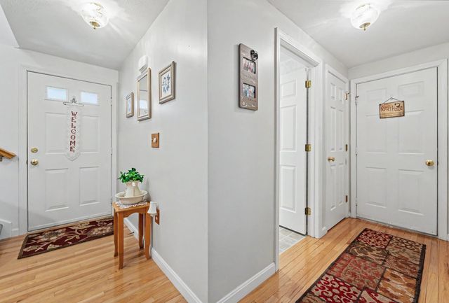 68 Barbara Lane, Hudson, NH 03051