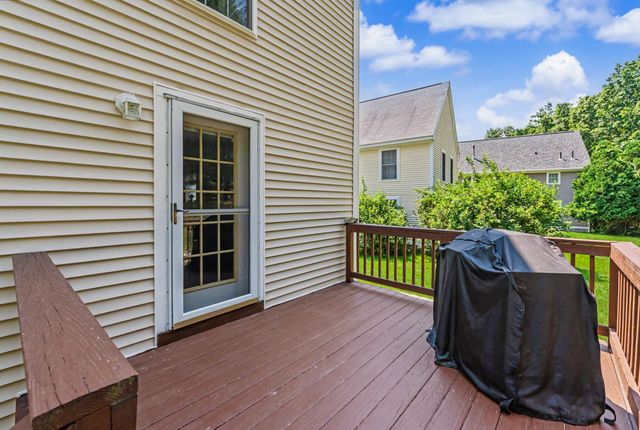 68 Barbara Lane, Hudson, NH 03051