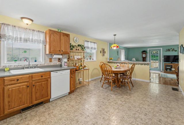 68 Barbara Lane, Hudson, NH 03051
