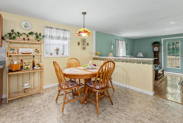 68 Barbara Lane, Hudson, NH 03051