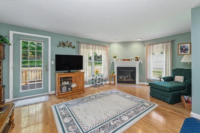 68 Barbara Lane, Hudson, NH 03051