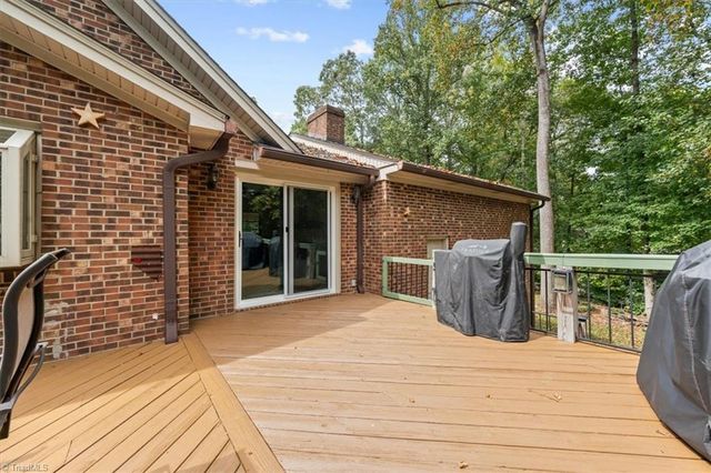 4907 Trailwood Drive, Greensboro, NC 27407
