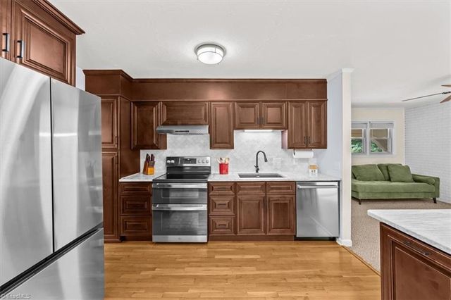 4907 Trailwood Drive, Greensboro, NC 27407
