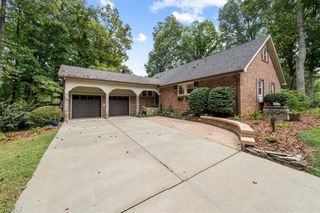 4907 Trailwood Drive, Greensboro, NC 27407