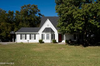 1223 Creek Road, Morehead City, NC 28557