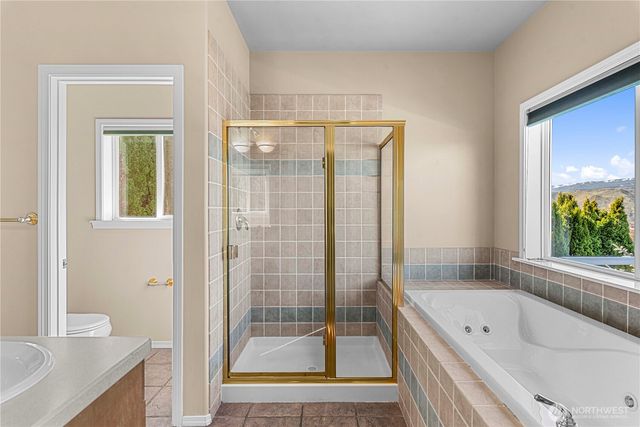 946 Briarwood Drive, East Wenatchee, WA 98802