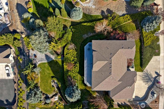 946 Briarwood Drive, East Wenatchee, WA 98802