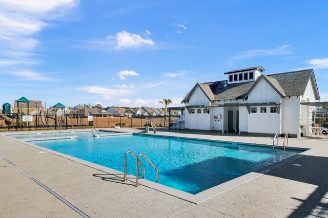 610 Sienna Way, Summerville, SC 29486