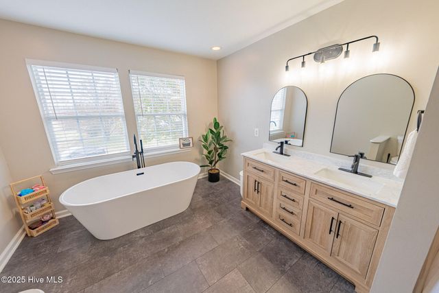 142 Saint Andrews Road, Moyock, NC 27958