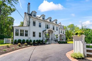 77 Cove Road, Oyster Bay, NY 11771