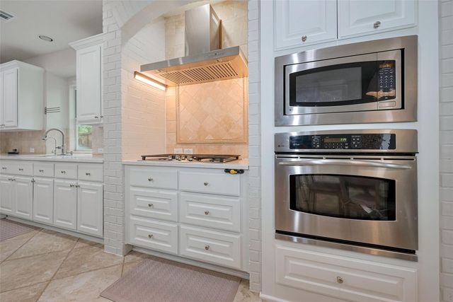 66 Marquise Oaks Place, The Woodlands, TX 77382