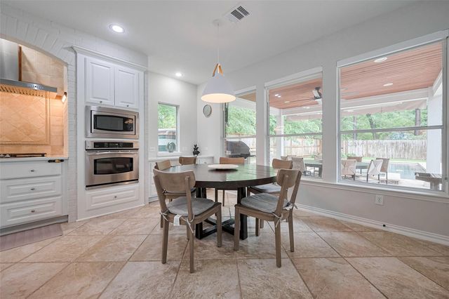 66 Marquise Oaks Place, The Woodlands, TX 77382
