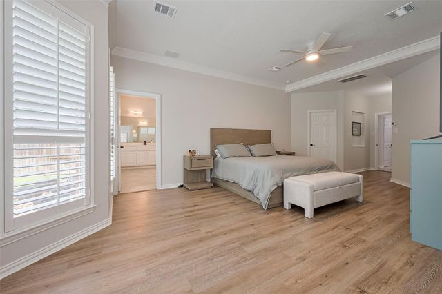 66 Marquise Oaks Place, The Woodlands, TX 77382