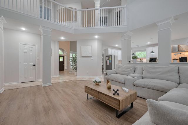 66 Marquise Oaks Place, The Woodlands, TX 77382