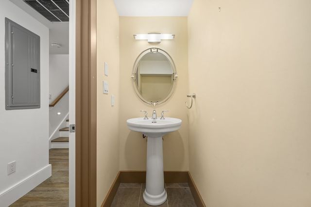 378 Columbus Ave 1, Boston, MA 02116
