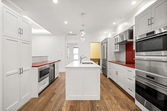 378 Columbus Ave 1, Boston, MA 02116