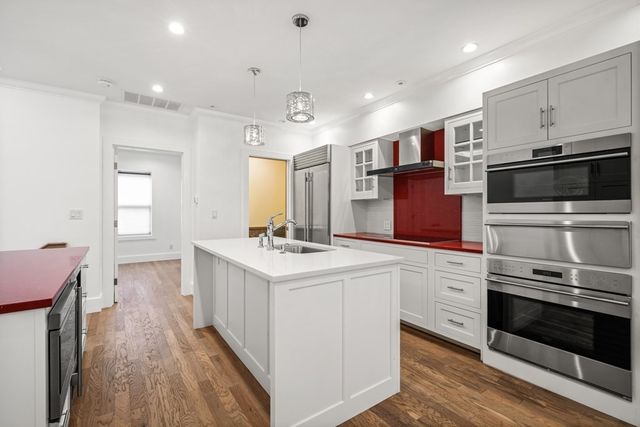 378 Columbus Ave 1, Boston, MA 02116