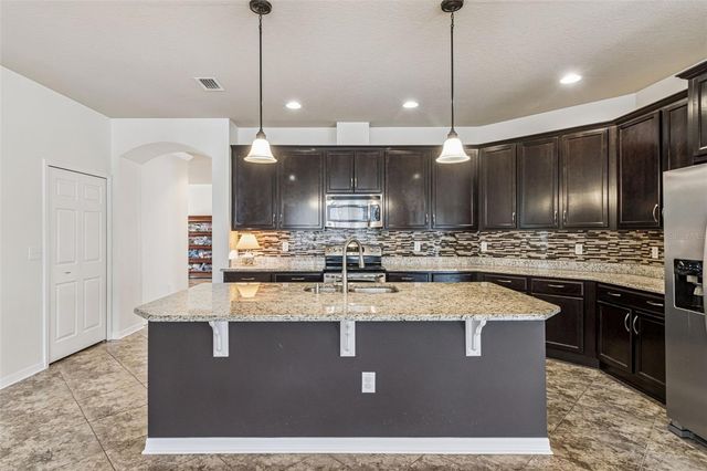 31518 BEARDED OAK DRIVE, Wesley Chapel, FL 33543