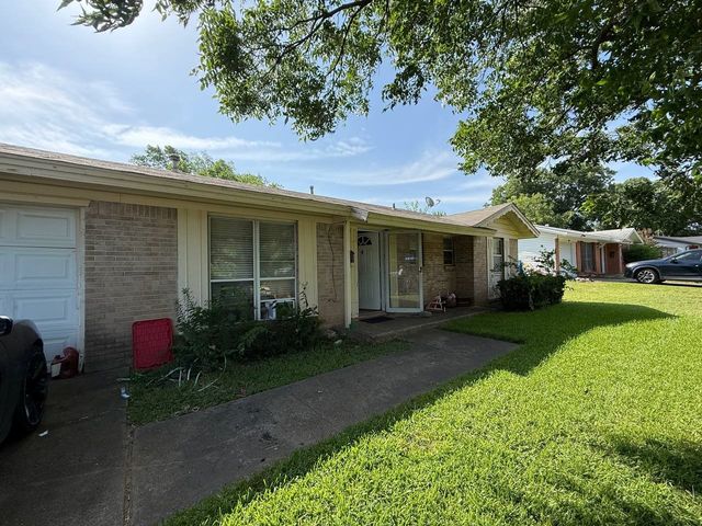 616 Stonewall Drive, Euless, TX 76039