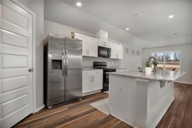 3305 Snowbird Street, Springdale, AR 72764