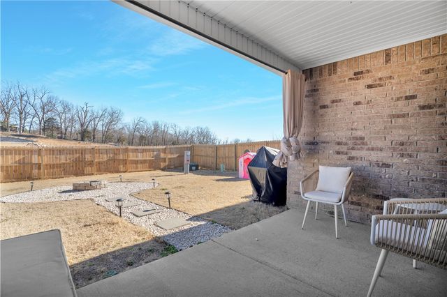 3305 Snowbird Street, Springdale, AR 72764