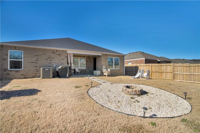 3305 Snowbird Street, Springdale, AR 72764