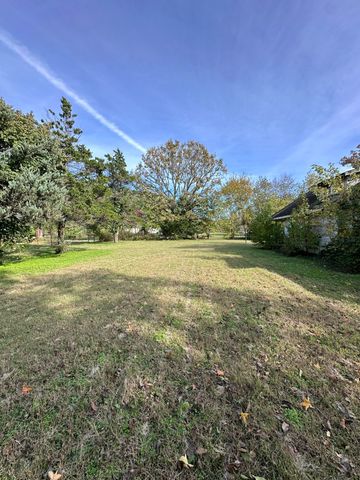 1701 New Bethel Road, Anderson, MO 64831