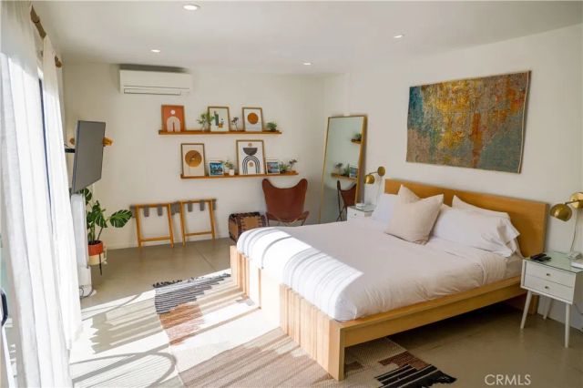 1133 E Via Escuela, Palm Springs, CA 92262