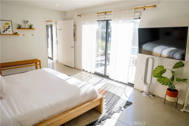 1133 E Via Escuela, Palm Springs, CA 92262