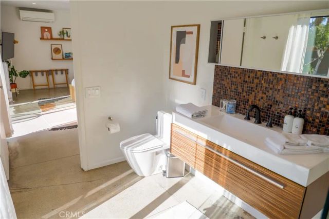 1133 E Via Escuela, Palm Springs, CA 92262