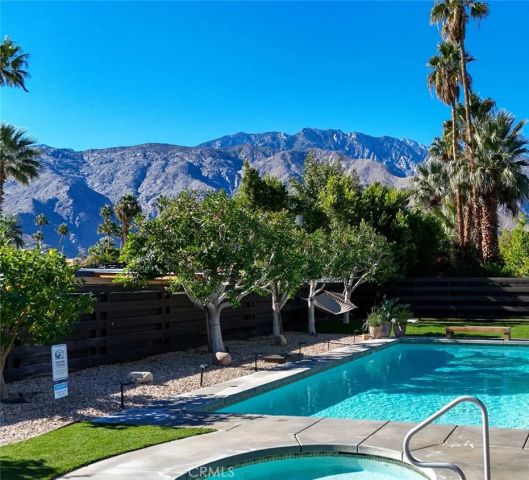 1133 E Via Escuela, Palm Springs, CA 92262