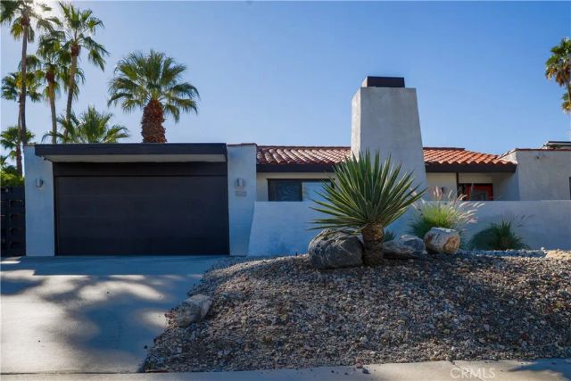 1133 E Via Escuela, Palm Springs, CA 92262