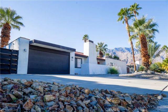 1133 E Via Escuela, Palm Springs, CA 92262