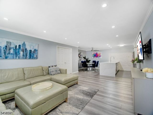 53 Springbrook Rd East, Montville Twp., NJ 07045