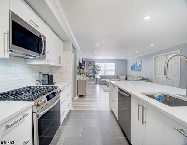 53 Springbrook Rd East, Montville Twp., NJ 07045