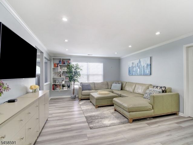 53 Springbrook Rd East, Montville Twp., NJ 07045