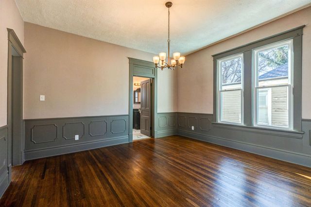 701 W Ash St, Salina, KS 67401