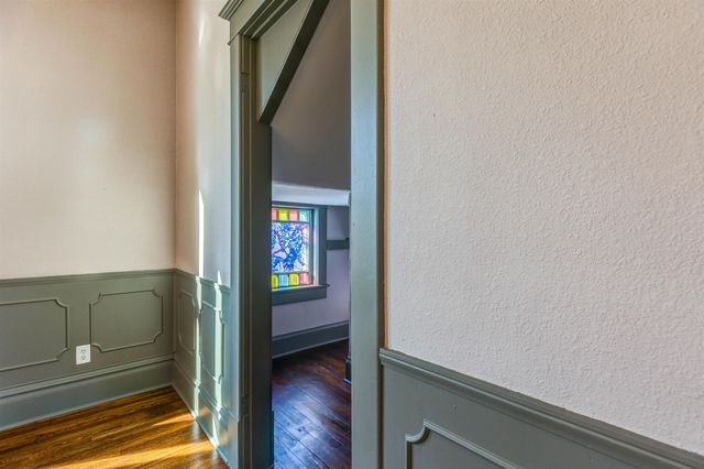 701 W Ash St, Salina, KS 67401