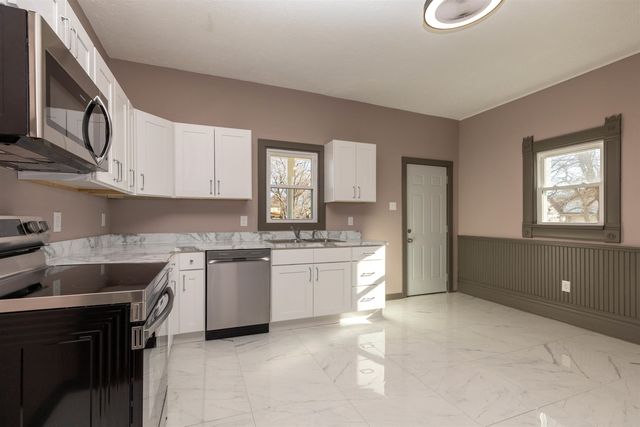 701 W Ash St, Salina, KS 67401