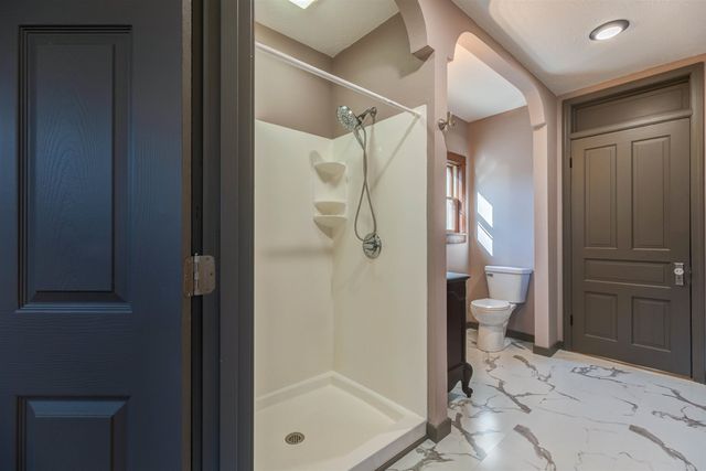 701 W Ash St, Salina, KS 67401