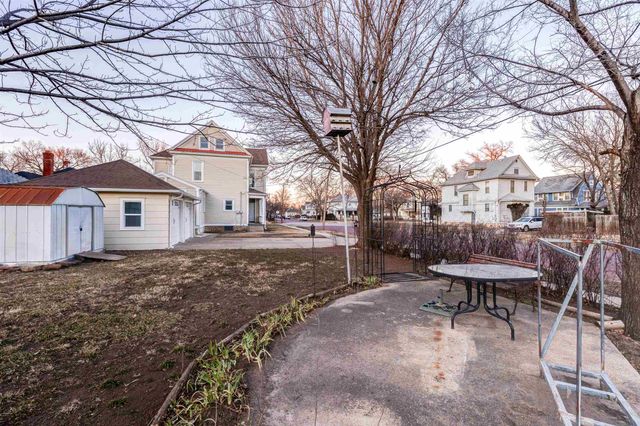 701 W Ash St, Salina, KS 67401