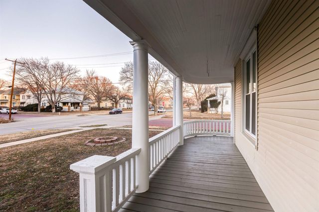 701 W Ash St, Salina, KS 67401