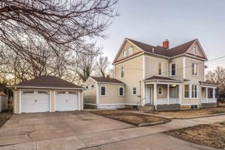 701 W Ash St, Salina, KS 67401