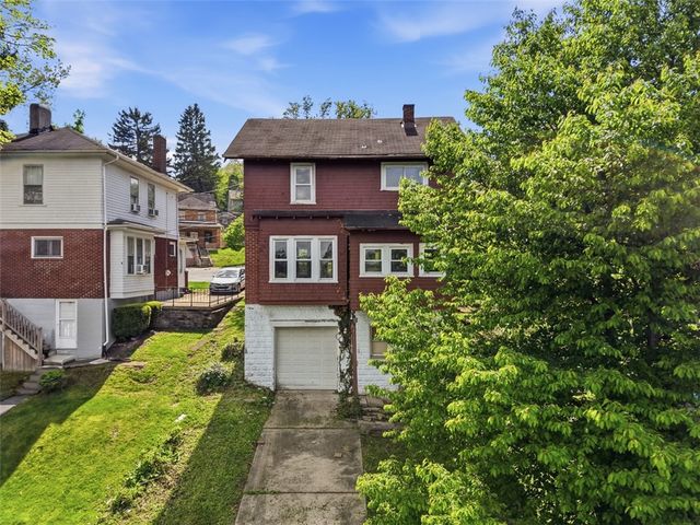 233 Barth Ave, Mt Lebanon, PA 15228