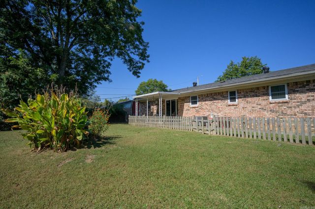 315 Blake Drive, Mena, AR 71953